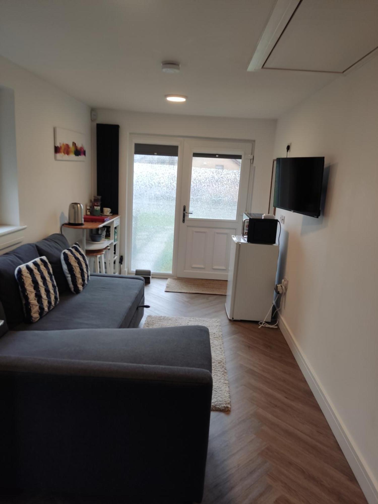 En-Suite Double Room With Private Entrance EDI Exteriér fotografie